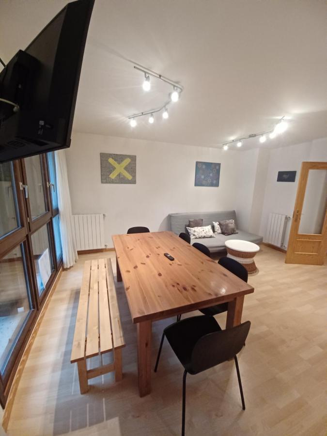 Bonito apartamento en el centro de Biescas Exterior foto